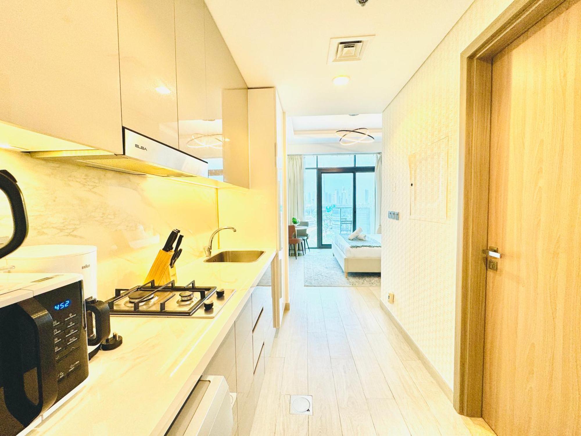 Apartment Venduras - Skyline View Farhad Azizi Al Jaddaf Dubai