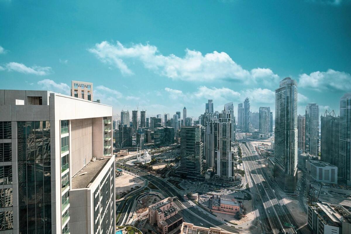 Apartment Downtown 4br High-floor Luxury That Sleeps 9 *