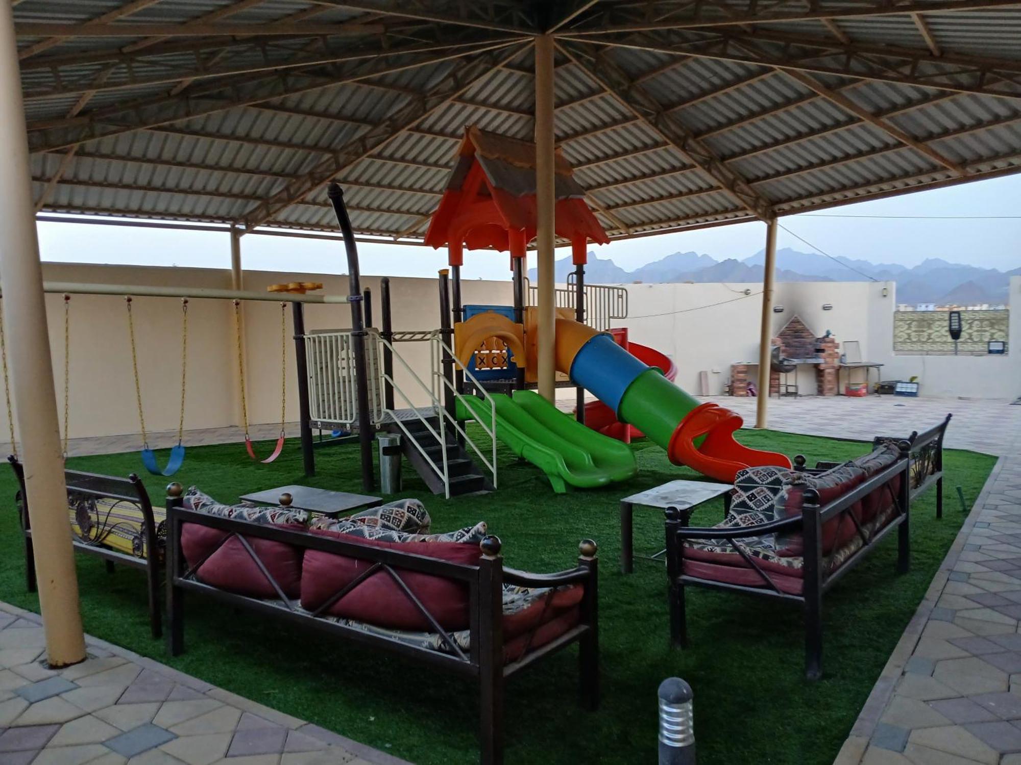 Mount Hut * Dubai