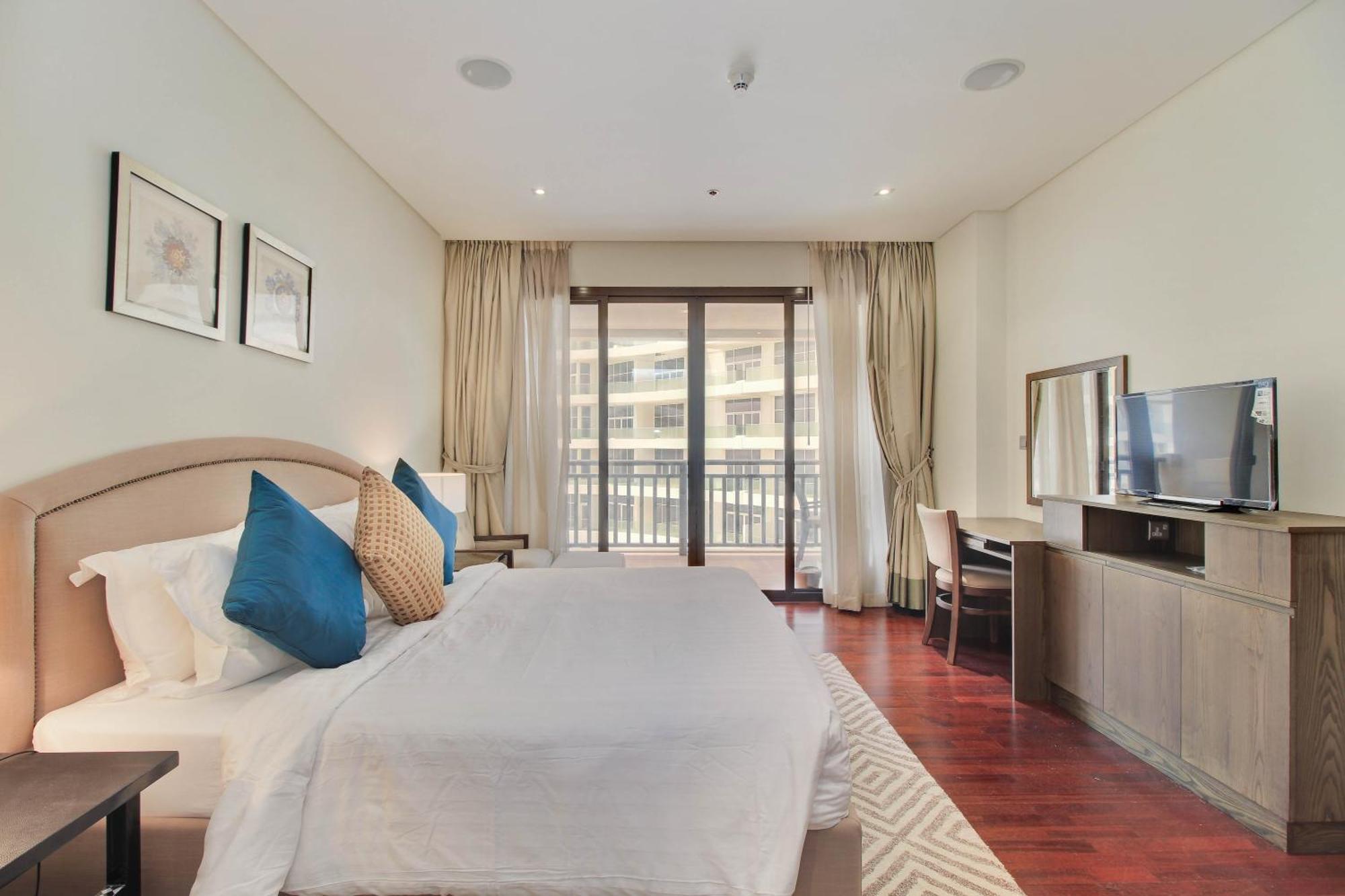 Luxe Getaways Royal Amwaj Palm Jumeirah Apartment