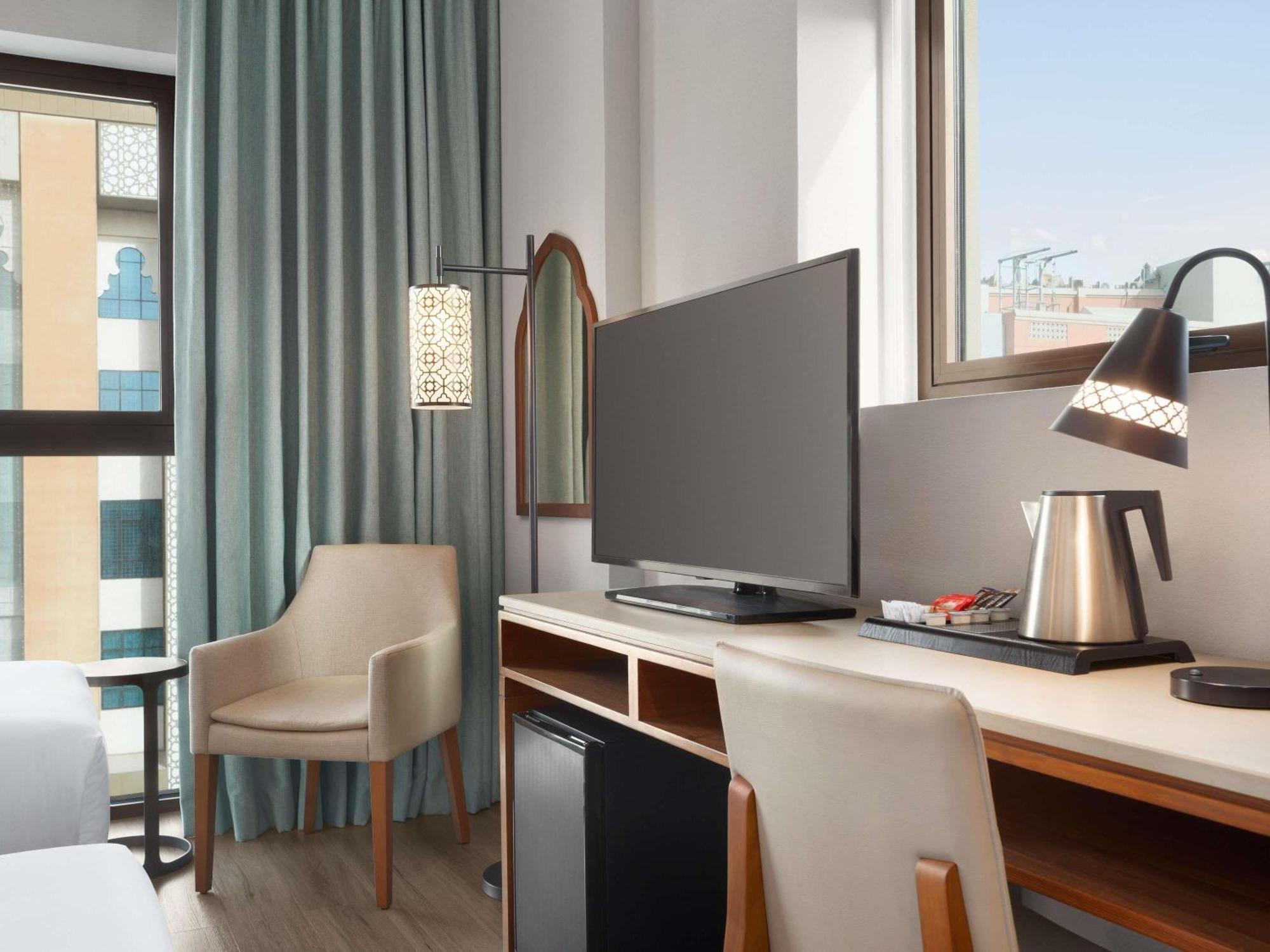 Hotel Ibis Styles Gold District 2*