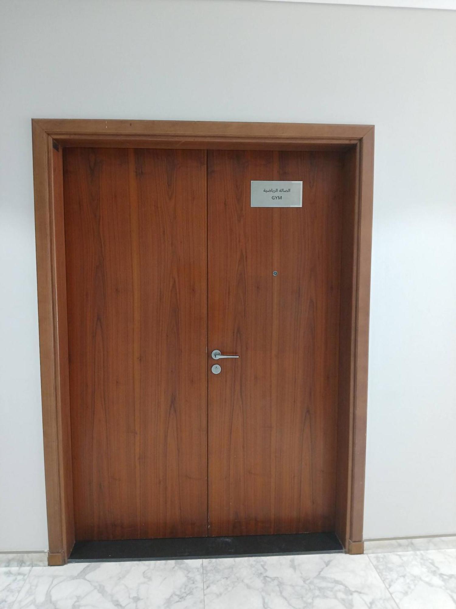 Elegant Escapes - Homely 1b In Dunya Tower Dubai