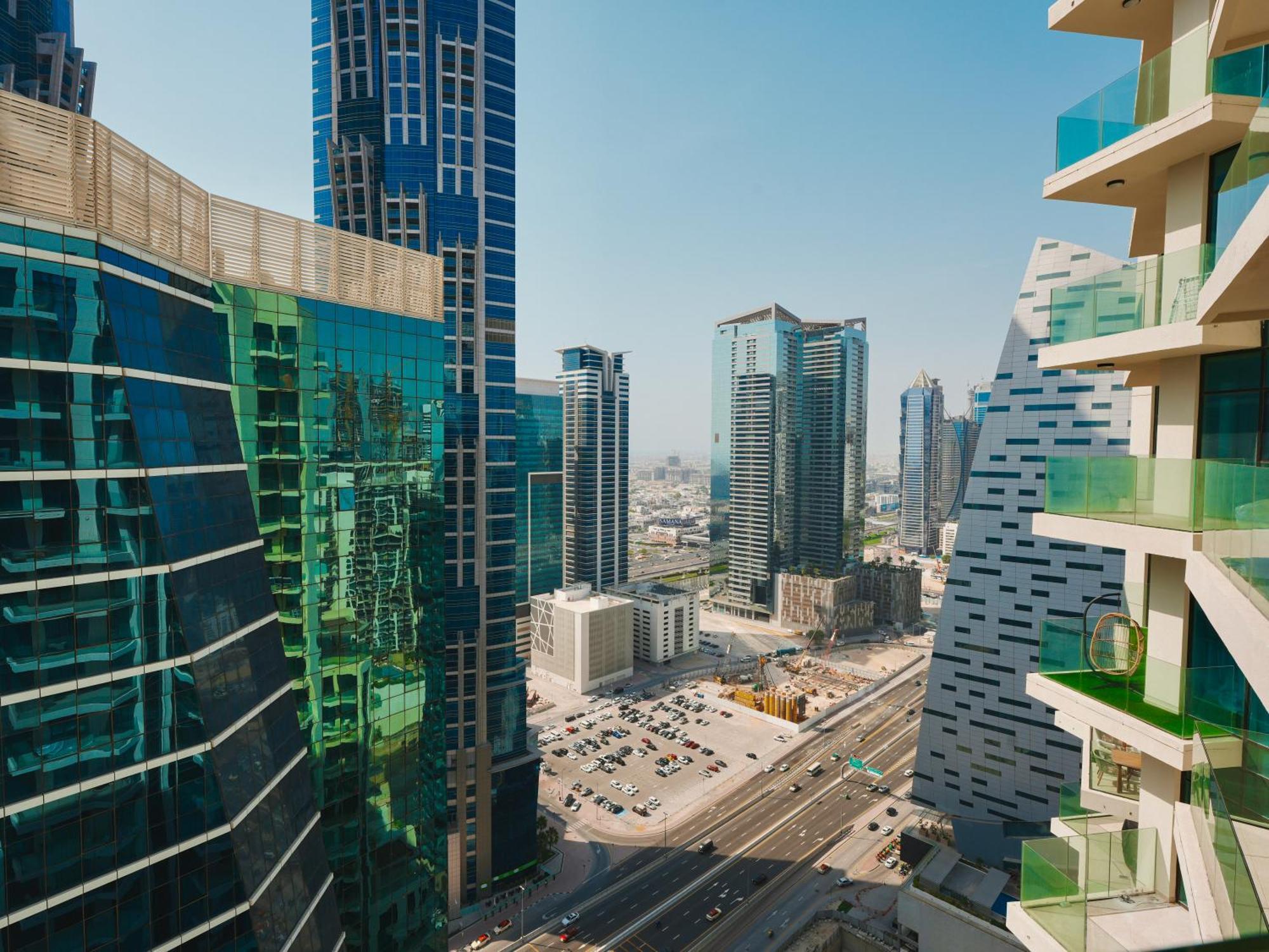 Elegant 2-bedroom Apartment, Branded & Luxury Amenities Apartment Dubai