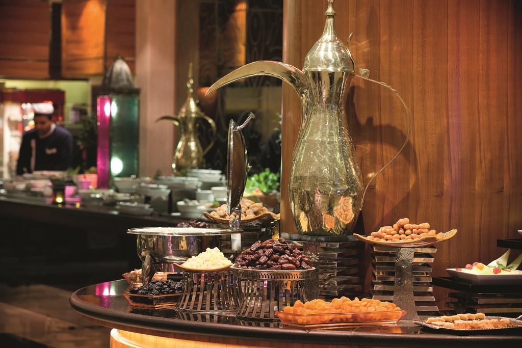 Avani Deira Hotel 5*