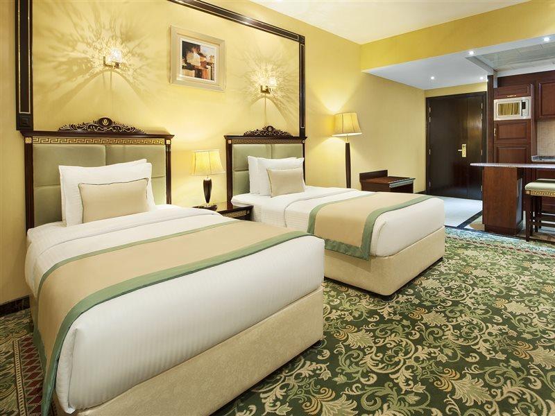 Hotel Golden Tulip Media