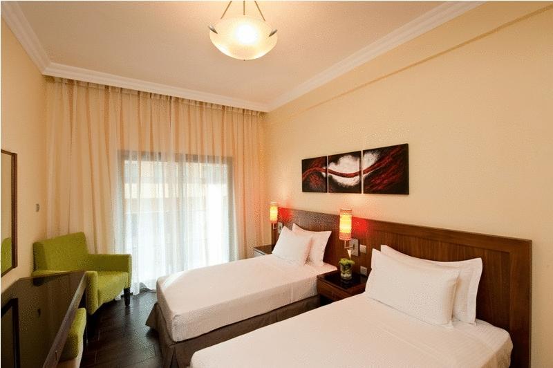 Al Nawras Aparthotel 4*