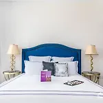 Dream Inn Apartments - Standpoint Tower