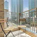 Dream Inn Apartments - Standpoint Tower