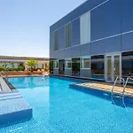 Calm Studio At Sky Gardens Difc By Deluxe Holiday Homes
