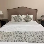 Two Continents Holiday Homes - Two Steps To Marina Walk