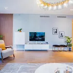 Nasma Luxury Stays - City Walk