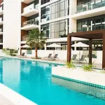 Dream Inn Apartments - City Walk Prime
