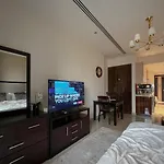 Studio Apartment With Sauna And Full Burj Khalifa View