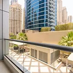Dream Inn Apartments - Bay Central