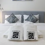 Mira Holiday Homes - Newly Furnished 1 Bedroom In Business Bay