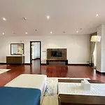 Signature Living Resort Apartments With Private Beach And Laguna Pool , Palm Jumeirah