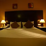 Hyde Park Hotel
