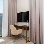 Luxurious 2 Bed Sleeps 6 In Downtown
