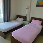 Amazing Apartment 2 Bed Rooms In Tecom 6 Pax