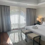 Rare Gem - 5 Bhk Villa Taj Grandeur, Palm Jumeirah