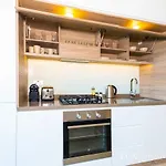 Lux The Modern Marina Suite 2 Bed