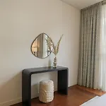 Higuests - Charming Retreat In Citywalk With Balcony And Pool