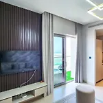 Stay By Latinem Luxury 2Br Holiday Home Cvr A605 Near Burj Khalifa