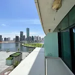 Manzil - Luxurious Studio Near Downtown Dubai With Large Balcony And Dubai Canal Views