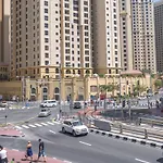 Sleek Studio In Dubai\'S Vibrant Jbr Neighborhood