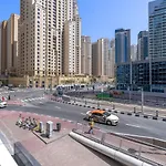 Sleek Studio In Dubai\'S Vibrant Jbr Neighborhood