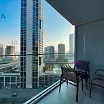 Mira Holiday Homes - Serviced Studio In Marquise Square