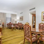Sunday Hotel Holiday International Dubai