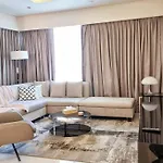 Luxury Paramount Hotel Apt B327