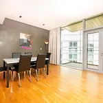 Mira Holiday Homes - Cozy 2 Bedroom In Bluewaters