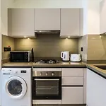 Stylish 1 Bedroom Downtown Dubai View