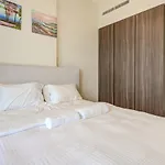 Two Bed Room Near Burj Khalifa Dubai Mall-5Minuts-Rva2705