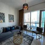 Dream Inn Apartments - Bay Central