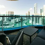 Stunning 2Br With Captivating Marina View - 17Ab06