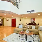 Luxury Escapes - Amazing Sea View - 4 Bedrooms Apt With Maids Room In Jbr