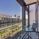 Urban Charm: Luxe 1Br Haven Near Downtown Dubai