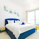 Elegant Studio With Marina View