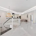 Luxury Emirates Private Villa In Dubai Jumeirah