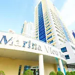 Elegant Studio With Marina View