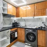 Premium 1Bhk Near Metro Station Dubai Marina & Jbr