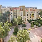Luxury 1 Bedroom Apartment In Discovery Gardens