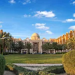 Fam Living - Private Beach Escapes In Palm Jumeirah