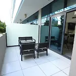 Brown Stone - Pool & City View Merano