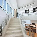 Duplex Penthouse With Maid\'S Room - Dubai Marina - Livbnb