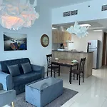 Golden Stay Vacation Homes Continental Tower Marina