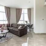 Frank Porter - Majestique Residence